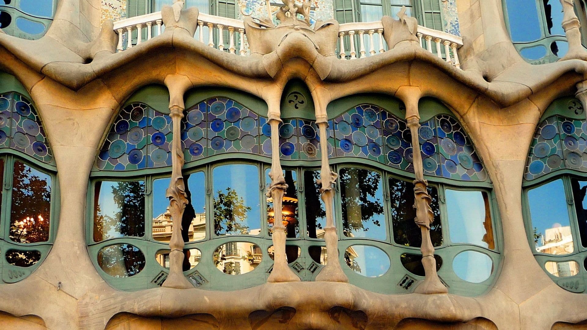Gaudi’s Modernist Legacy Private Walking Tour